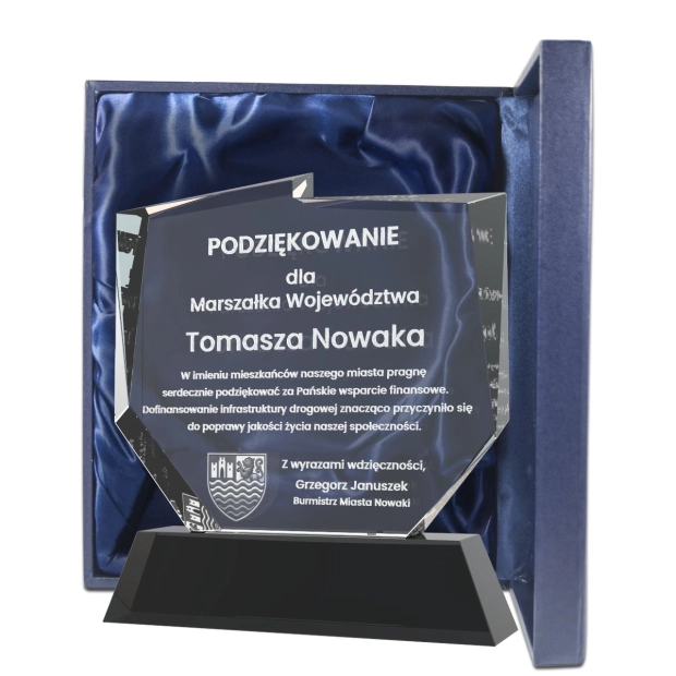 ekskluzywna statuetka polski z personalizacją